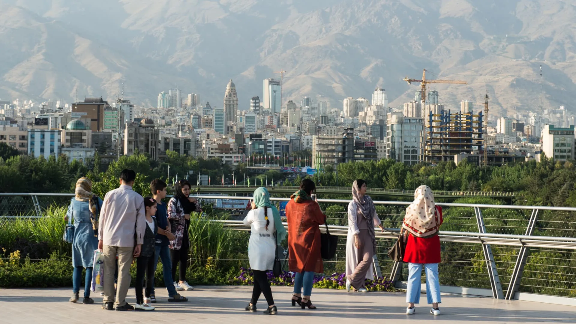 中东冲突加剧通胀风险，央行面临新挑战